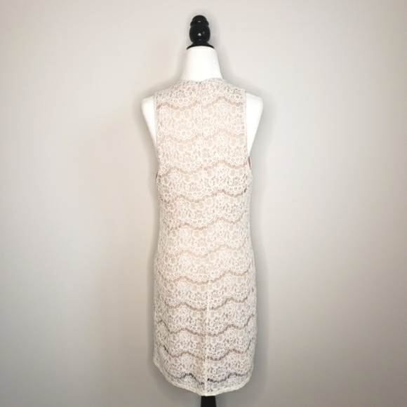 Love, Fire Floral Lace Dress - Picture 3 of 13